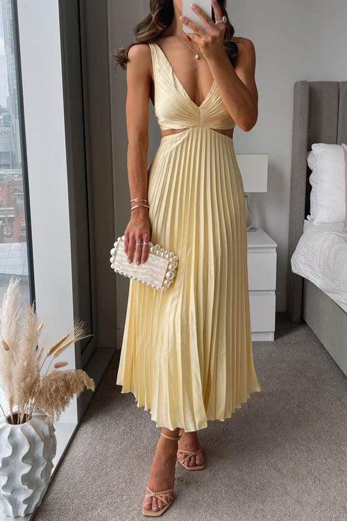 Romana™ Pleated Backless Dress