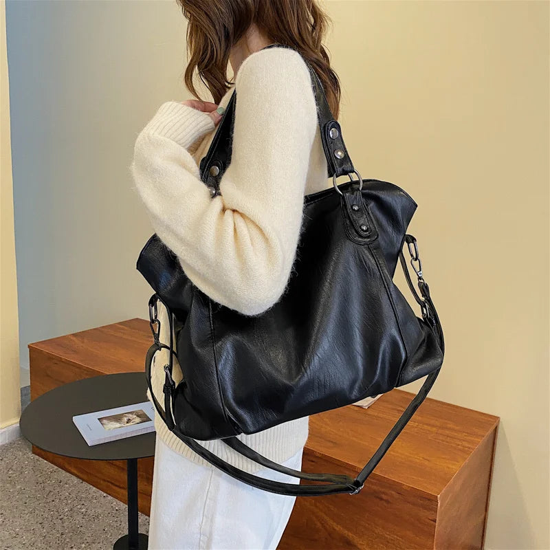 Mae™ Elegant shoulder bag in soft leather